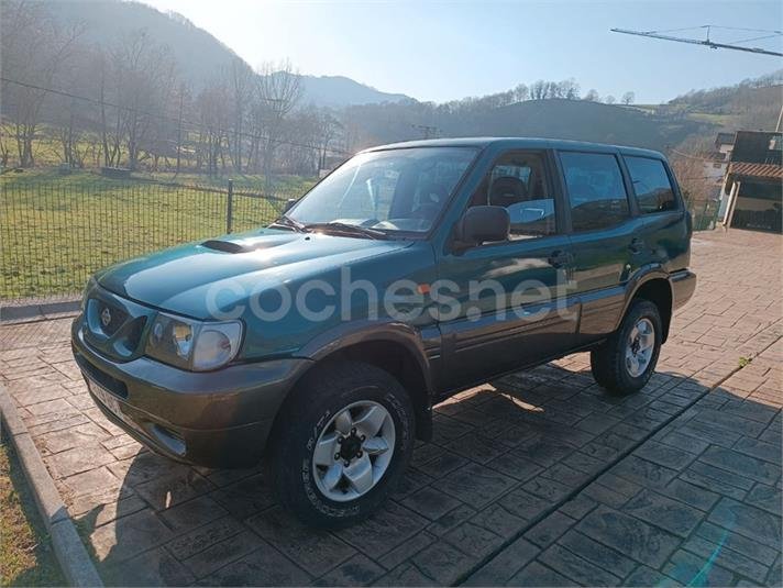 NISSAN Terrano II 2.7 TDi Comfort 5p