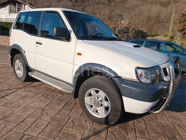 NISSAN Terrano 2.7 TDi Sport 3p